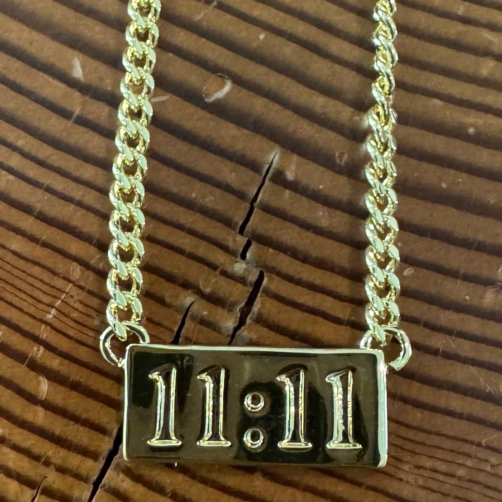 Uncommon James 11:11 gold pendant - Picture 2 of 4